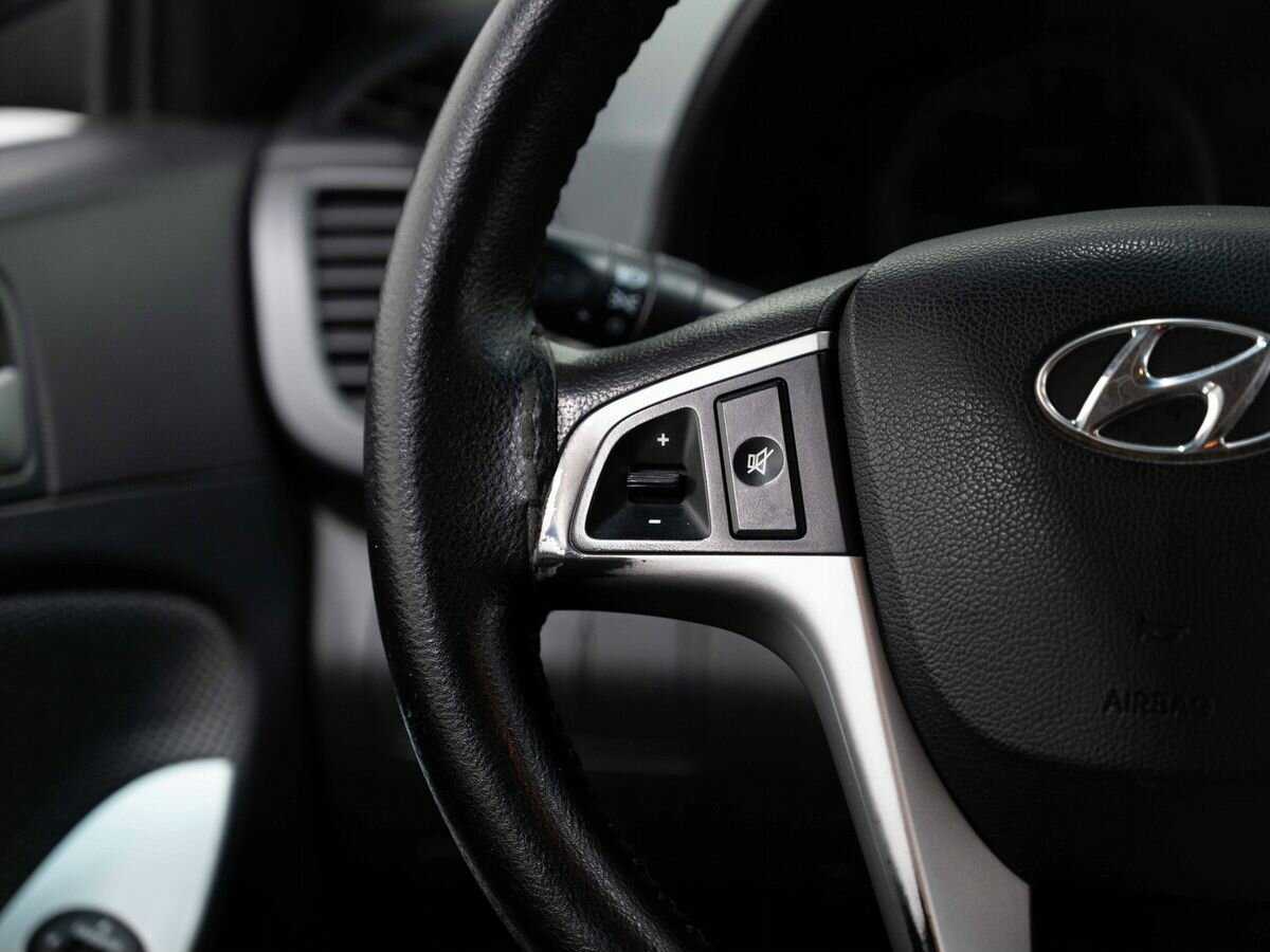 Купить Hyundai Solaris, 2013, 117 000 км, фото №15