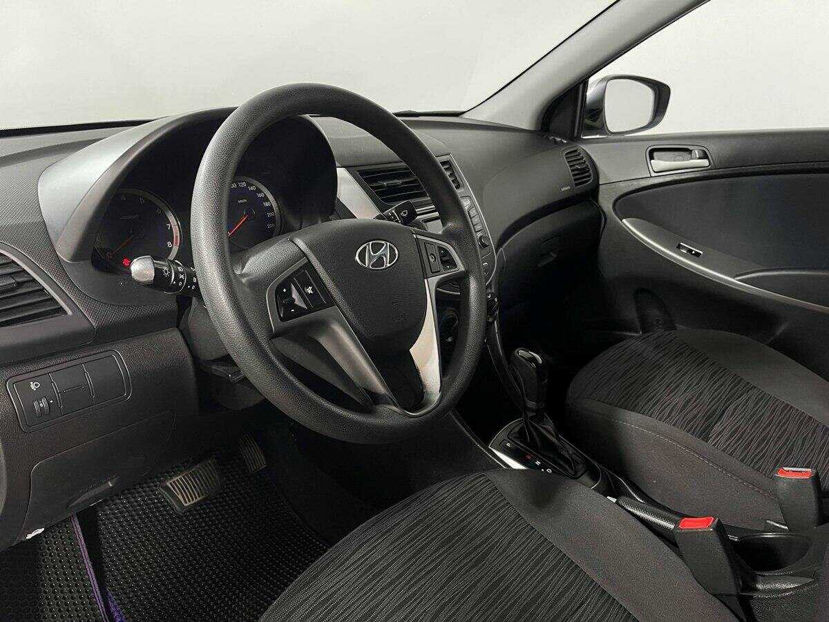 Купить Hyundai Solaris, 2015, 135 450 км, фото №13