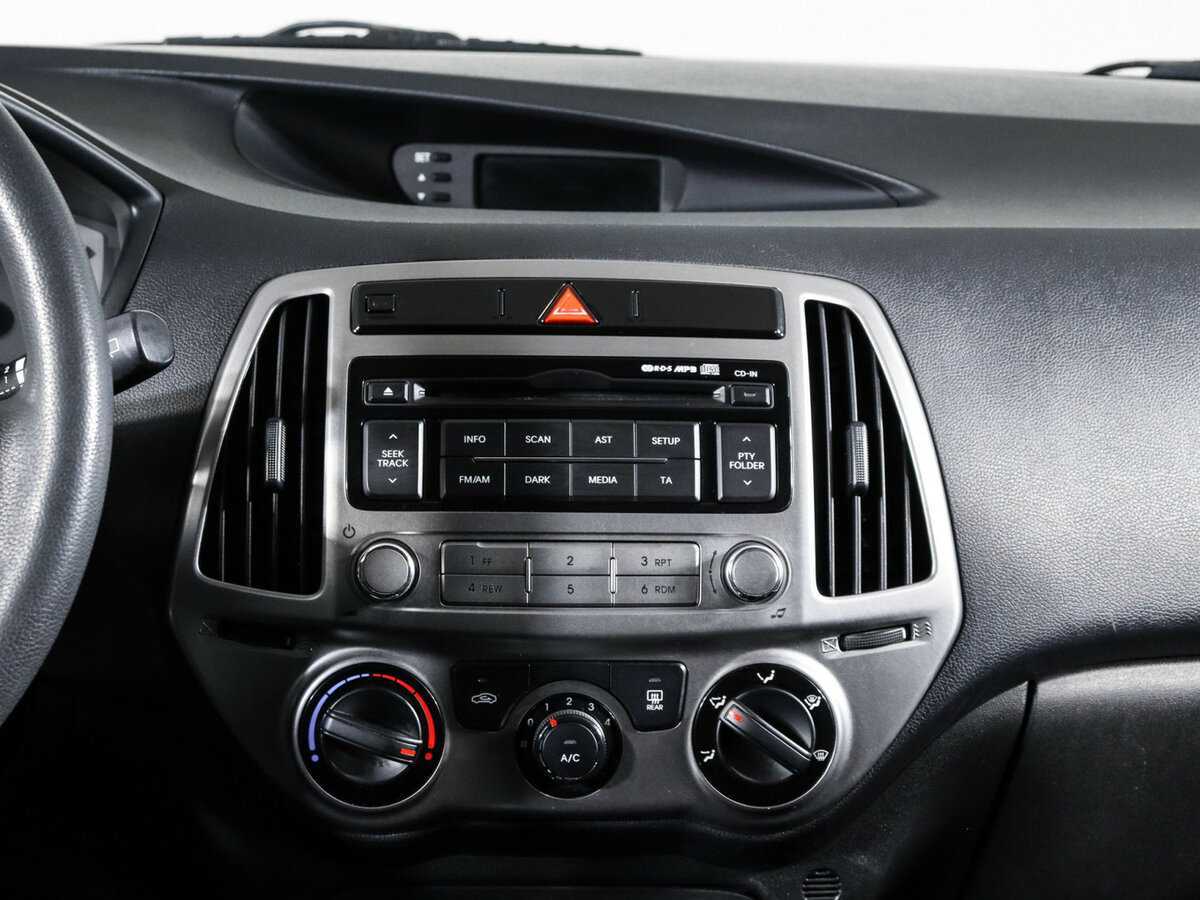 Купить Hyundai i20, 2012, 160 136 км, фото №10