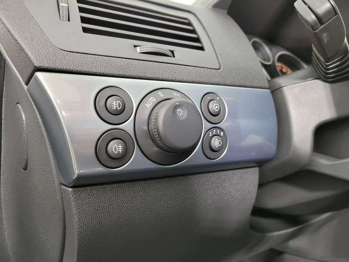 Купить Opel Astra, 2012, 117 000 км, фото №9