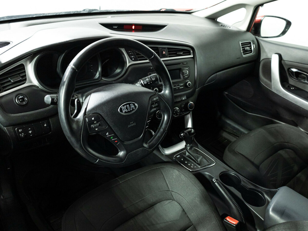 Купить Kia Ceed II Рестайлинг, 2016, 65 800 км, фото №11