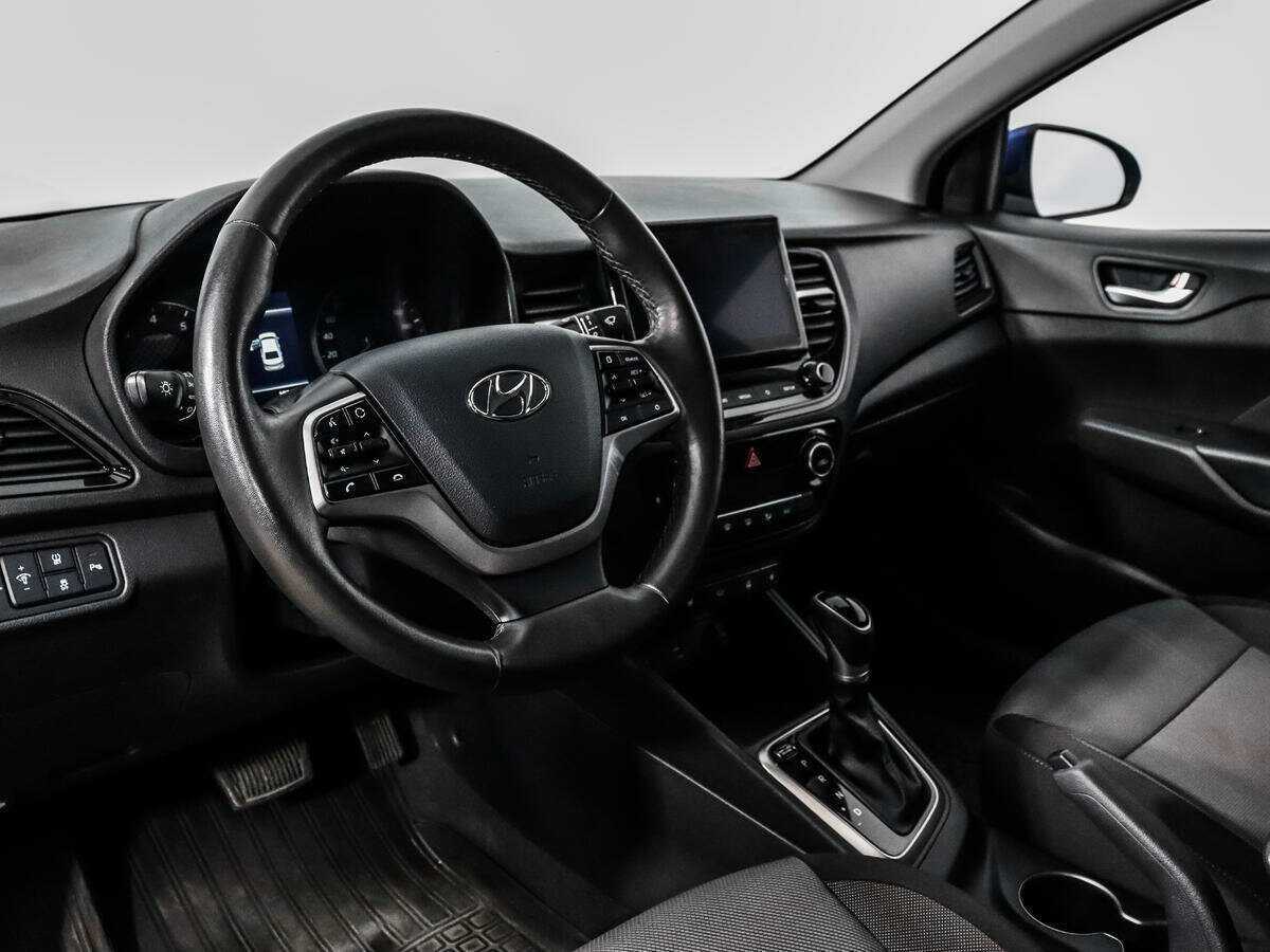 Купить Hyundai Solaris, 2021, 102 982 км, фото №9