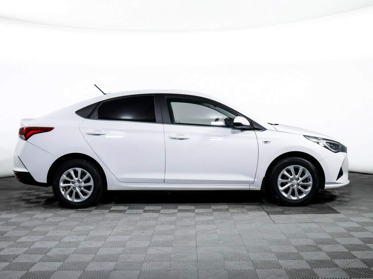 Купить Hyundai Solaris, 2021, 97 000 км, фото №4