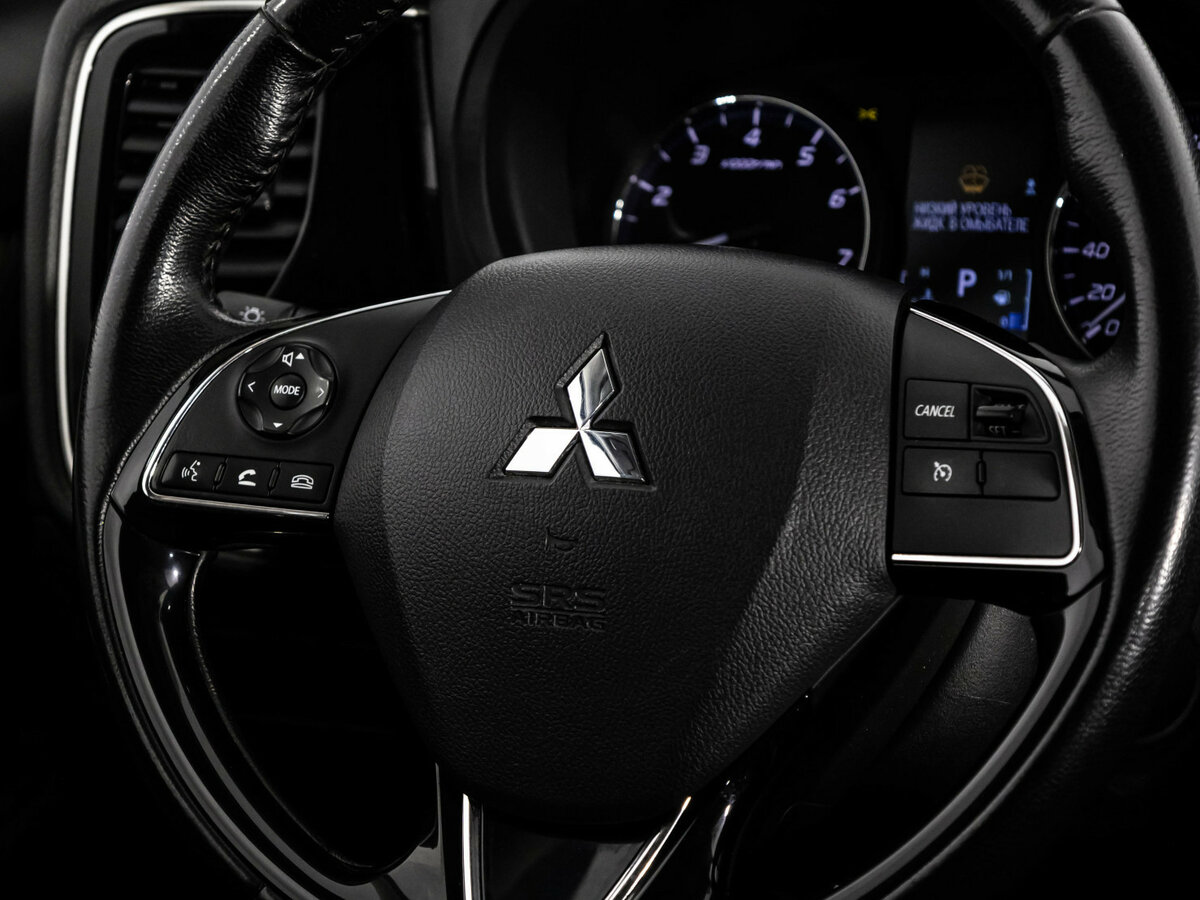 Купить Mitsubishi Outlander III Рестайлинг 2, 2018, 130 000 км, фото №9