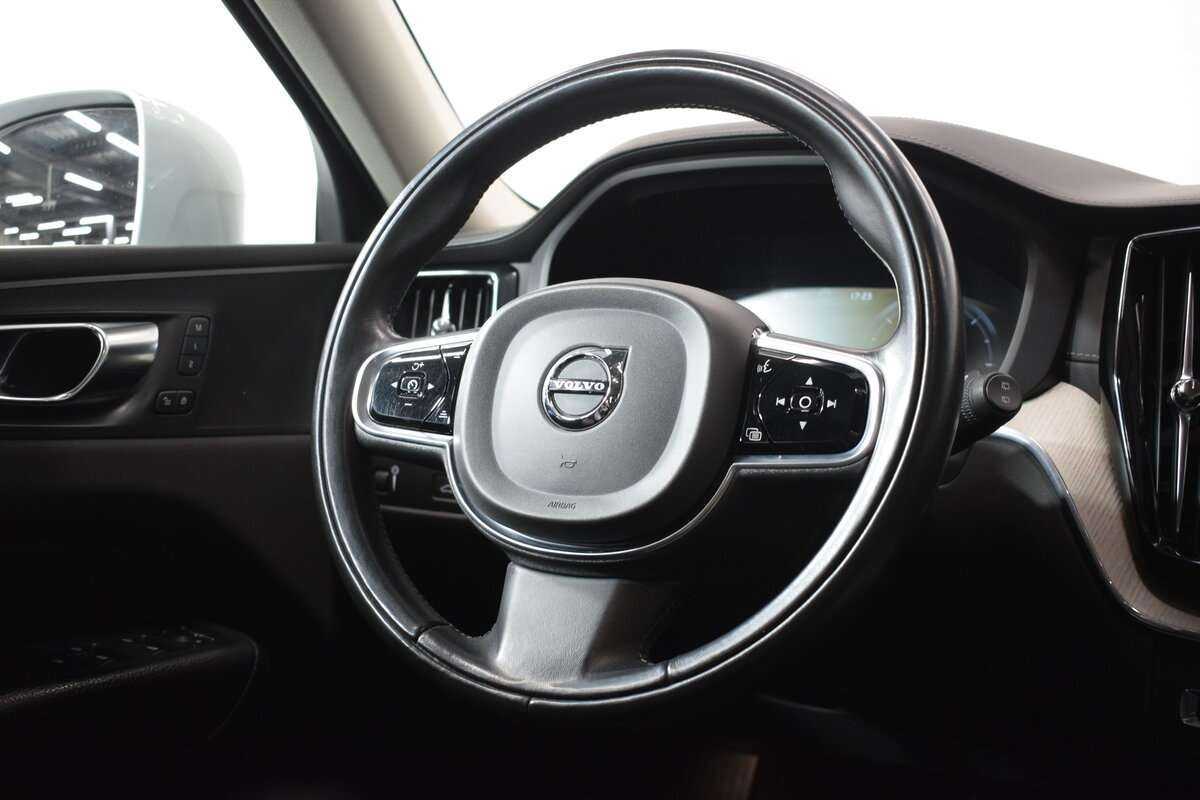 Купить Volvo XC60, 2020, 131 511 км, фото №16