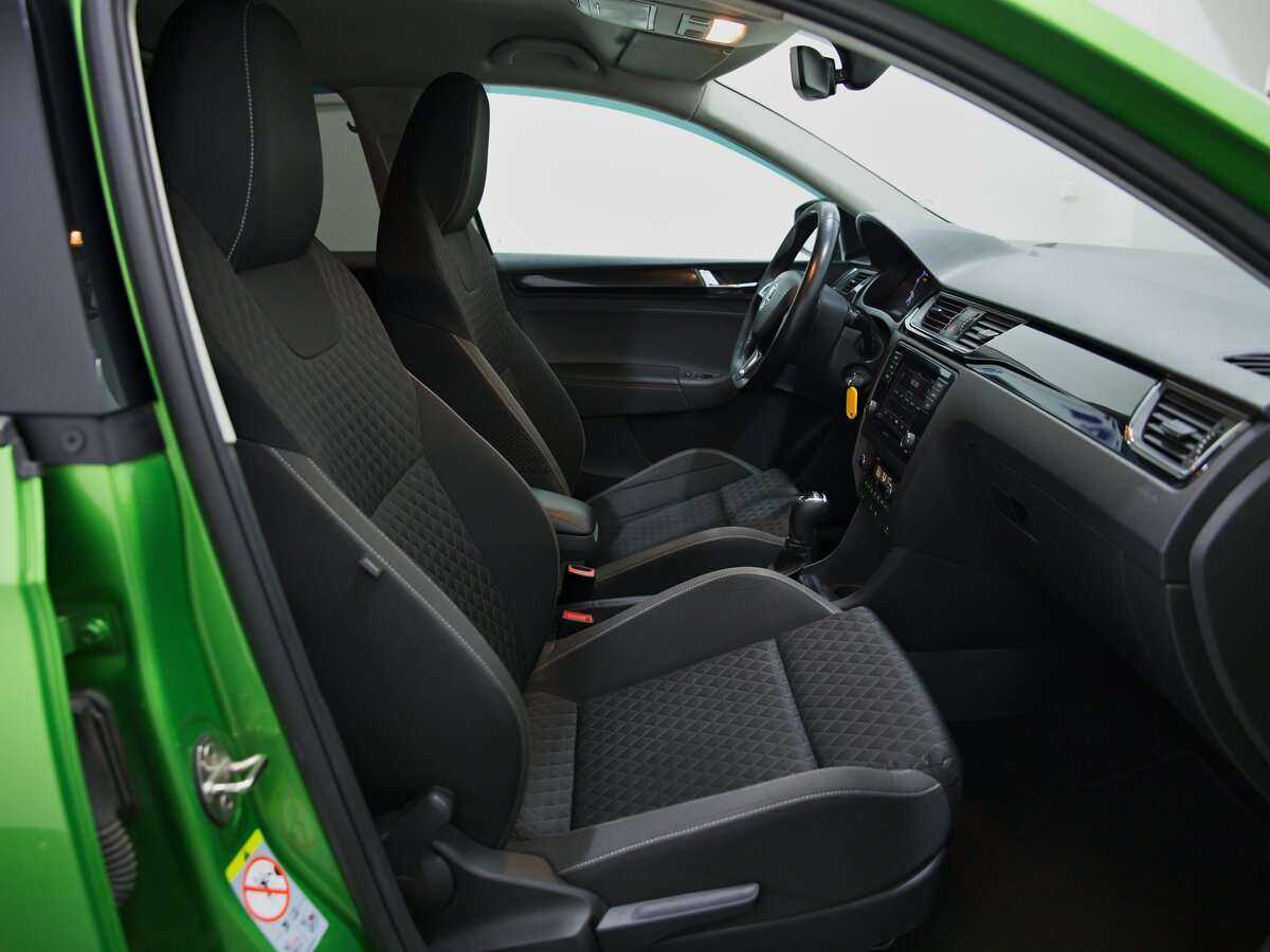 Купить Skoda Rapid, 2017, 188 576 км, фото №5