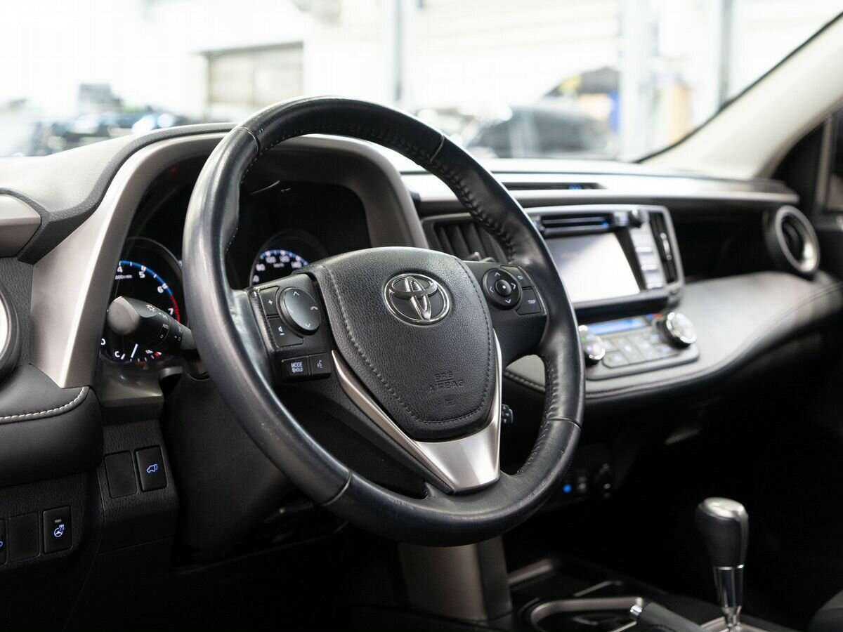 Купить Toyota RAV4, 2016, 45 000 км, фото №5