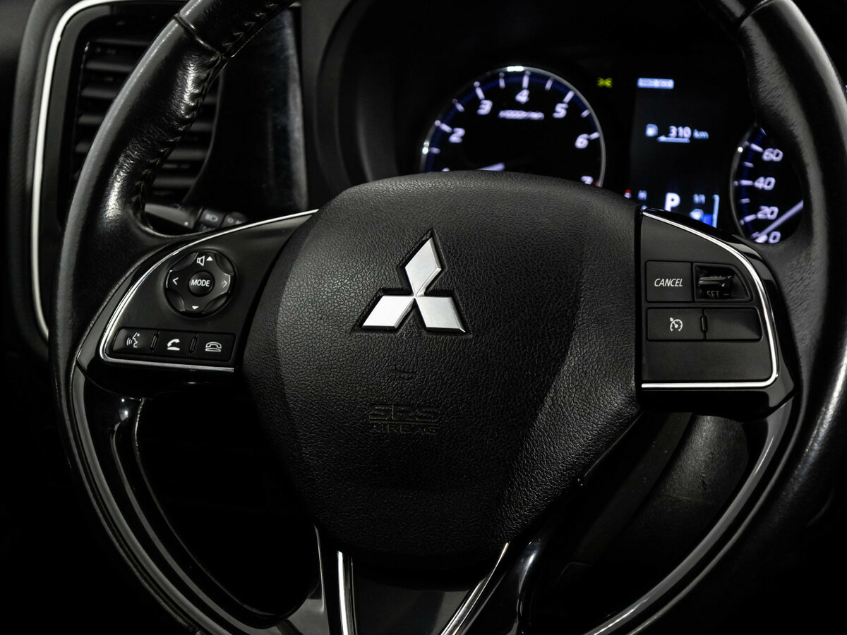 Купить Mitsubishi Outlander III Рестайлинг 2, 2017, 182 145 км, фото №9