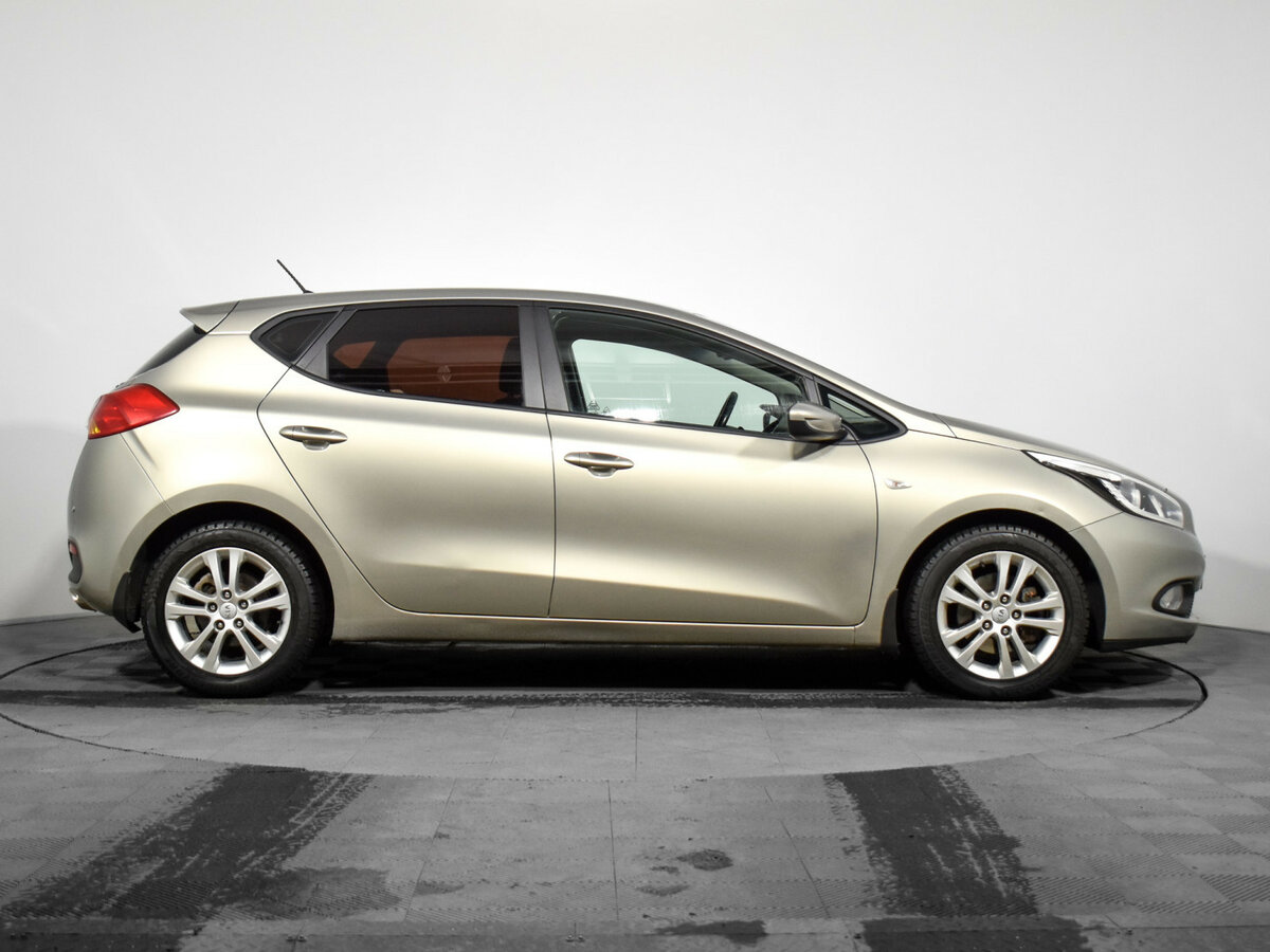 Купить Kia Ceed II, 2012, 80 486 км, фото №4