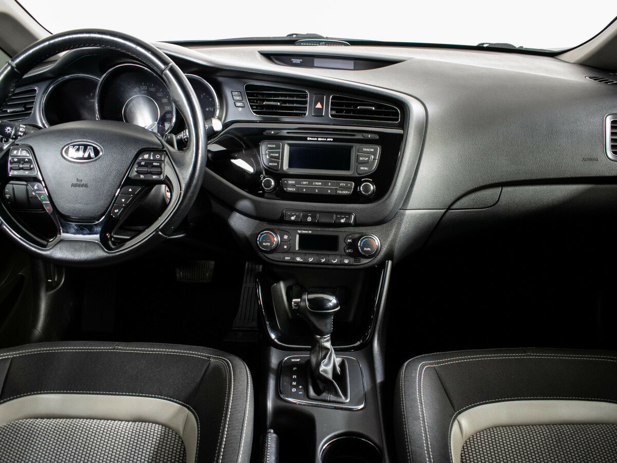 Купить Kia Ceed II, 2014, 170 000 км, фото №9