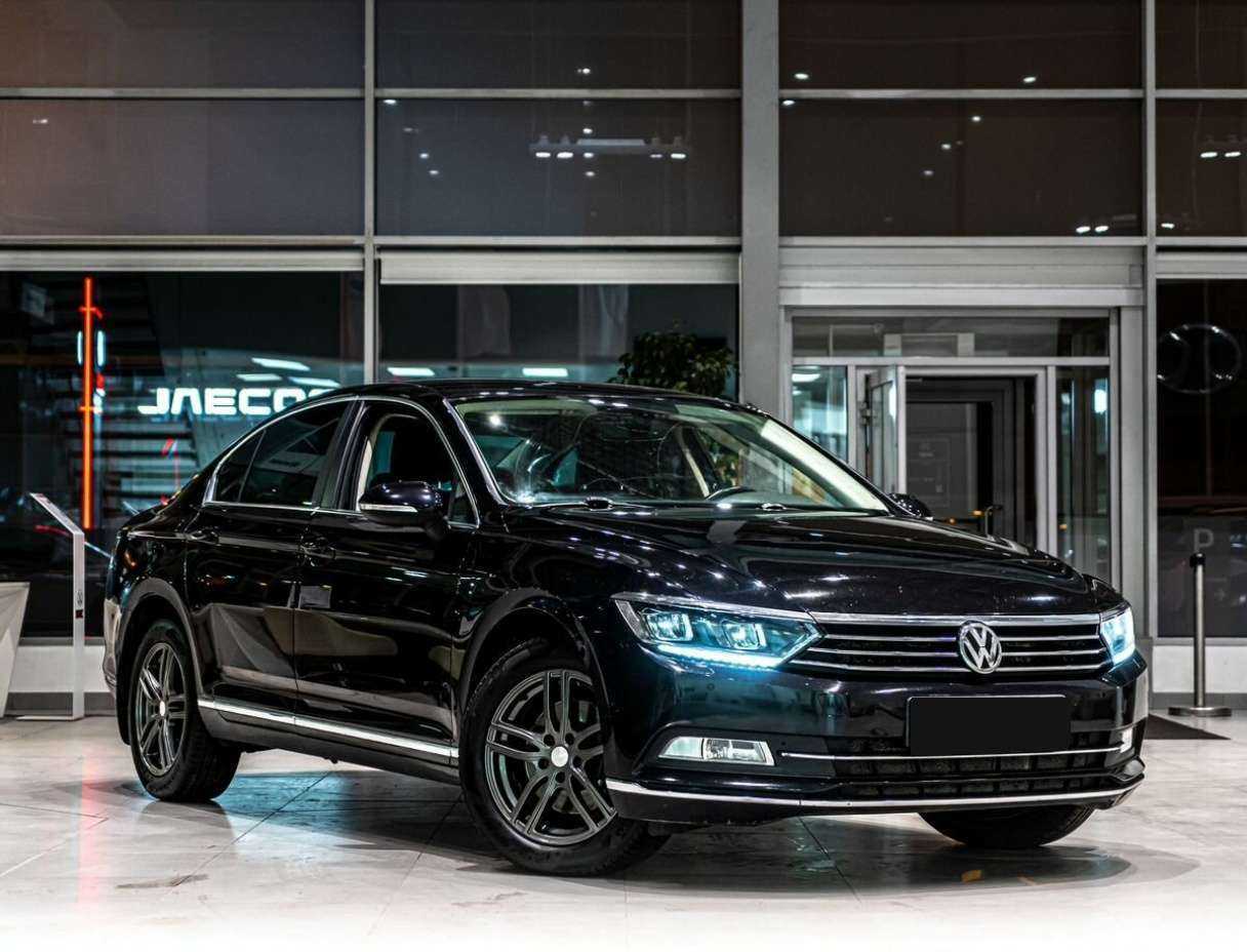 Купить Volkswagen Passat DSG6, 2017, 161 748 км, фото №2