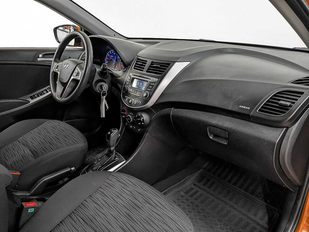 Купить Hyundai Solaris, 2015, 103 640 км, фото №11
