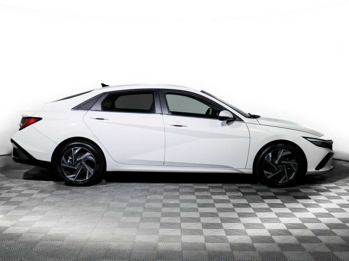 Купить Hyundai Elantra, 2023, 27 783 км, фото №4
