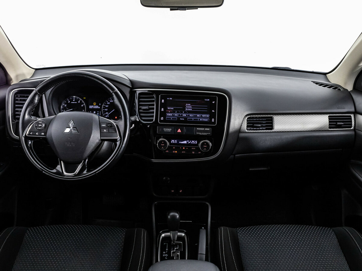 Купить Mitsubishi Outlander III Рестайлинг 2, 2018, 130 000 км, фото №8