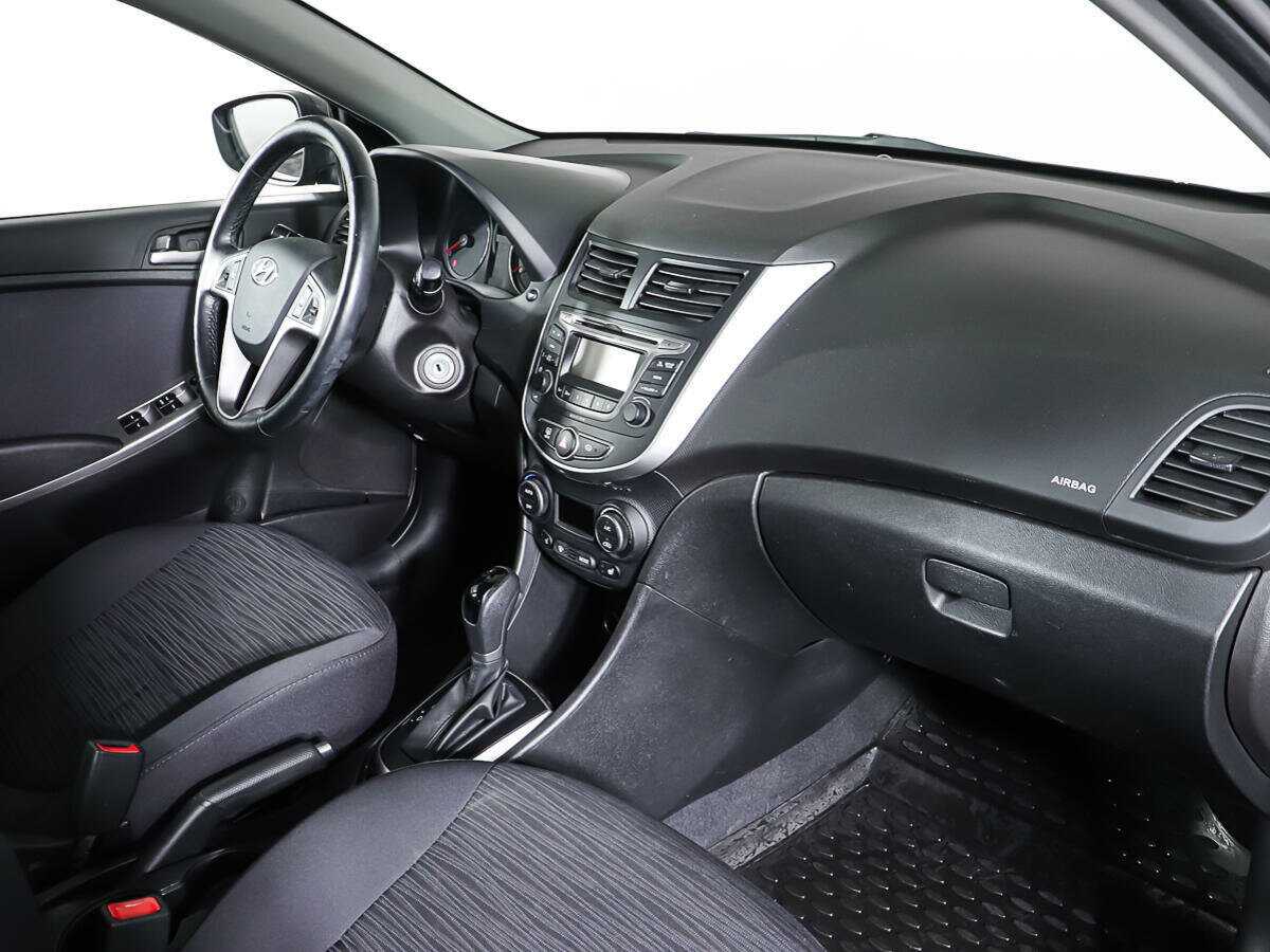 Купить Hyundai Solaris, 2016, 39 014 км, фото №9