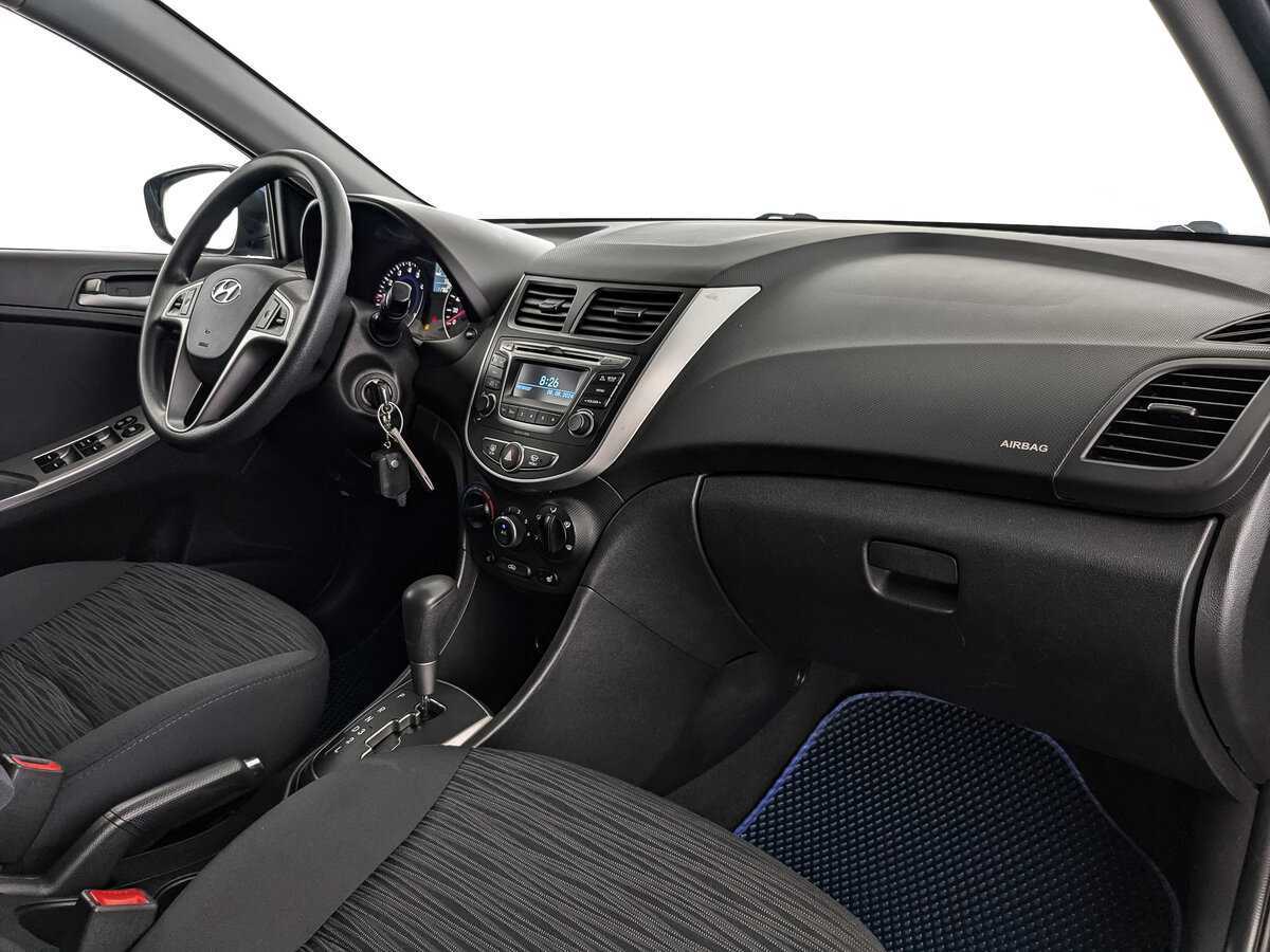 Купить Hyundai Solaris, 2015, 117 665 км, фото №9