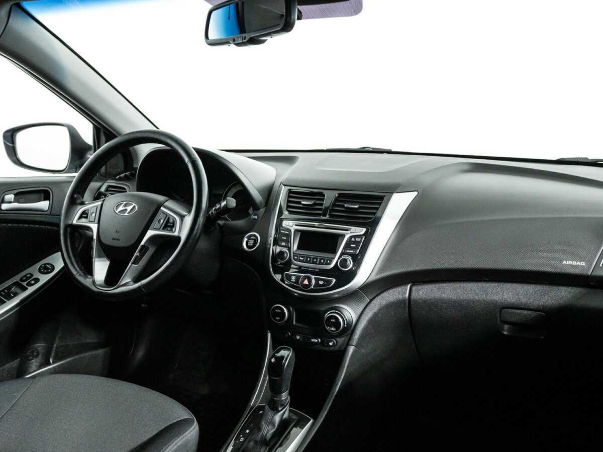 Купить Hyundai Solaris, 2016, 118 872 км, фото №8