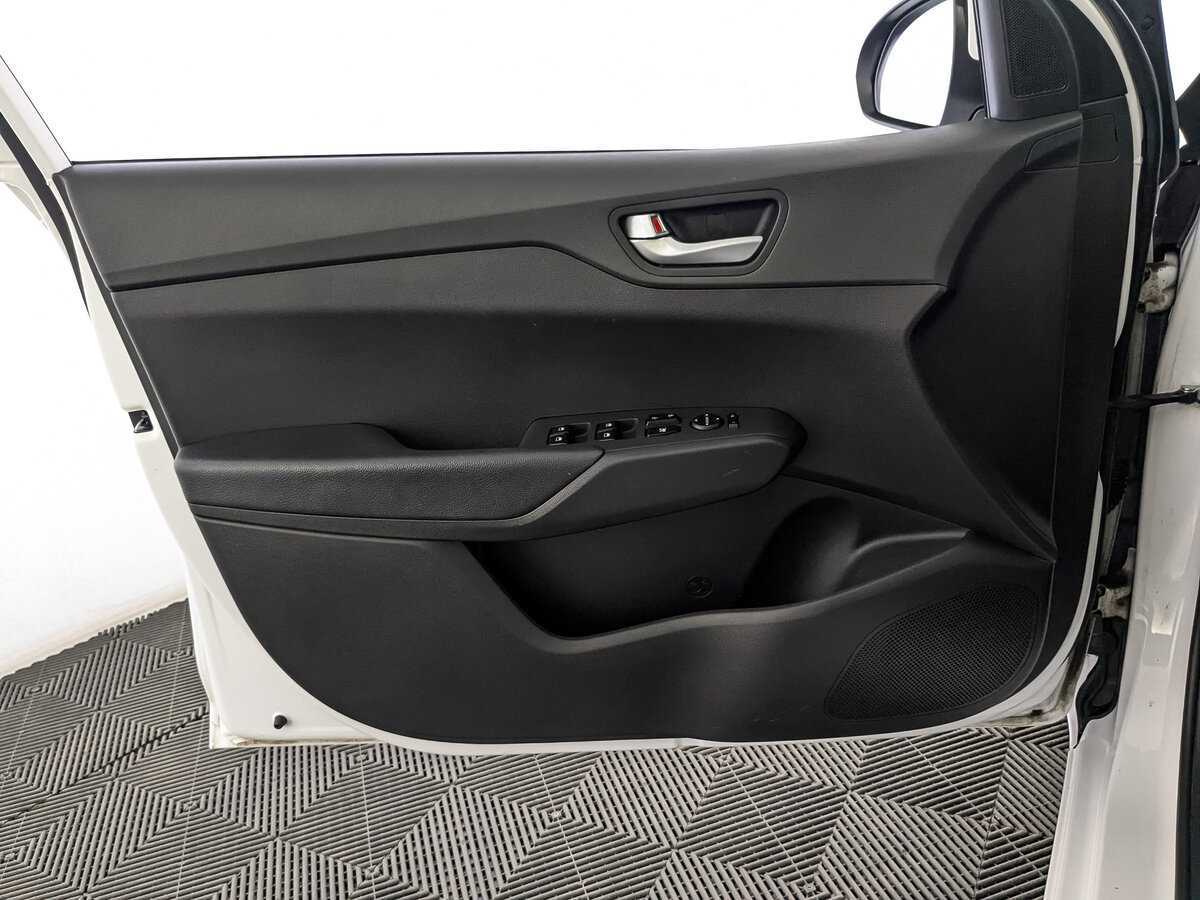 Купить Hyundai Solaris, 2021, 101 042 км, фото №19