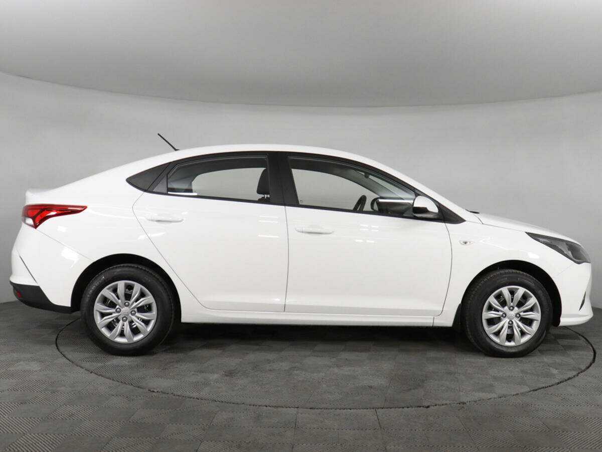 Купить Hyundai Solaris, 2021, 45 694 км, фото №4