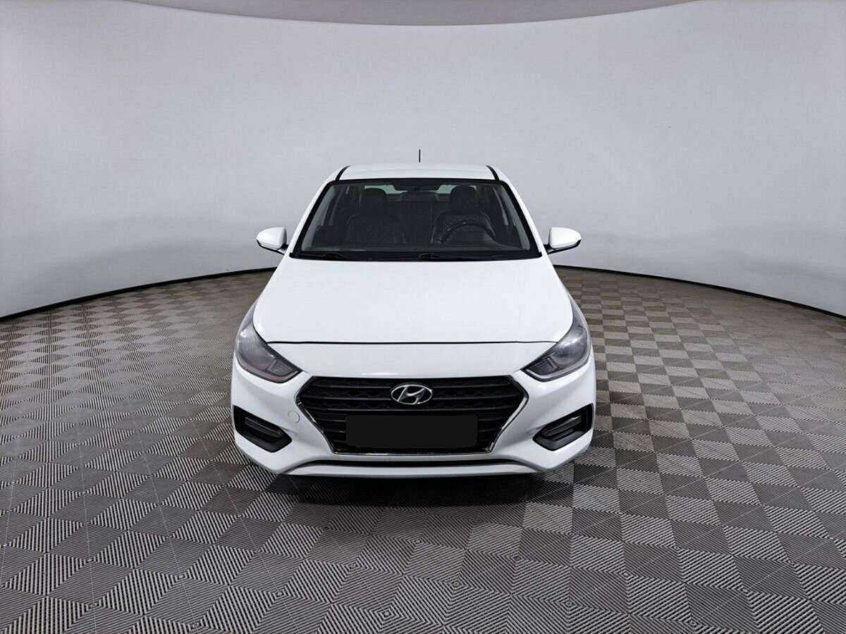Купить Hyundai Solaris, 2017, 134 000 км, фото №2